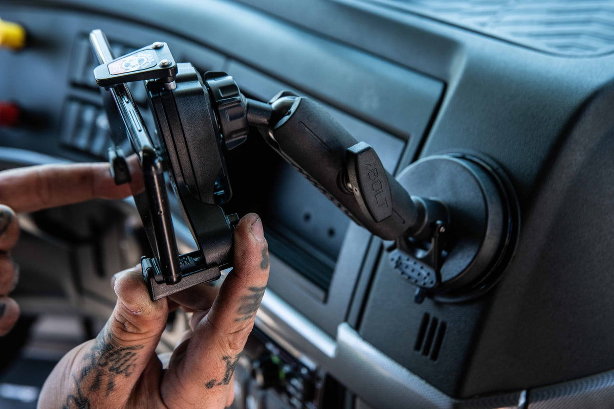 iBOLT device mounting setup inside a commercial vehicle