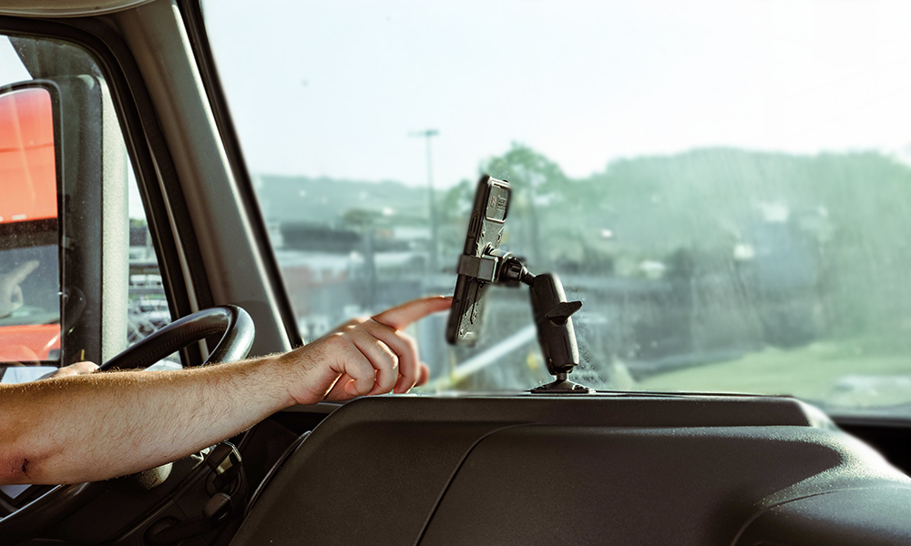 Best Phone Mount for Jeep Wrangler Off-Road Trails