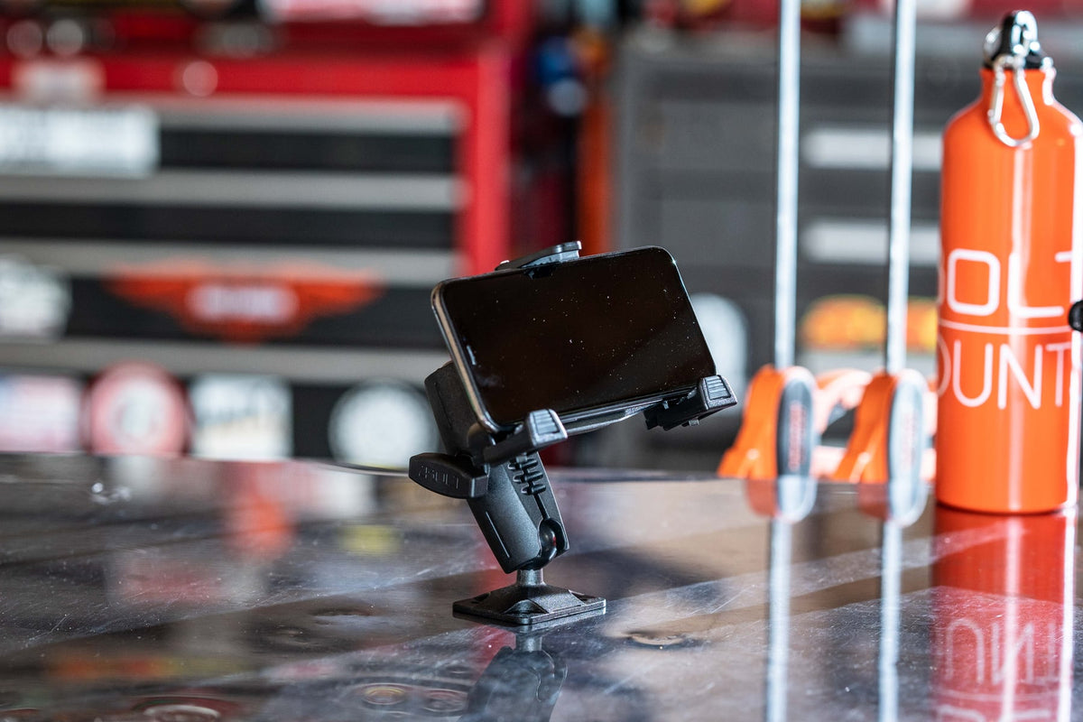 iBOLT device mounting setup inside a commercial vehicle