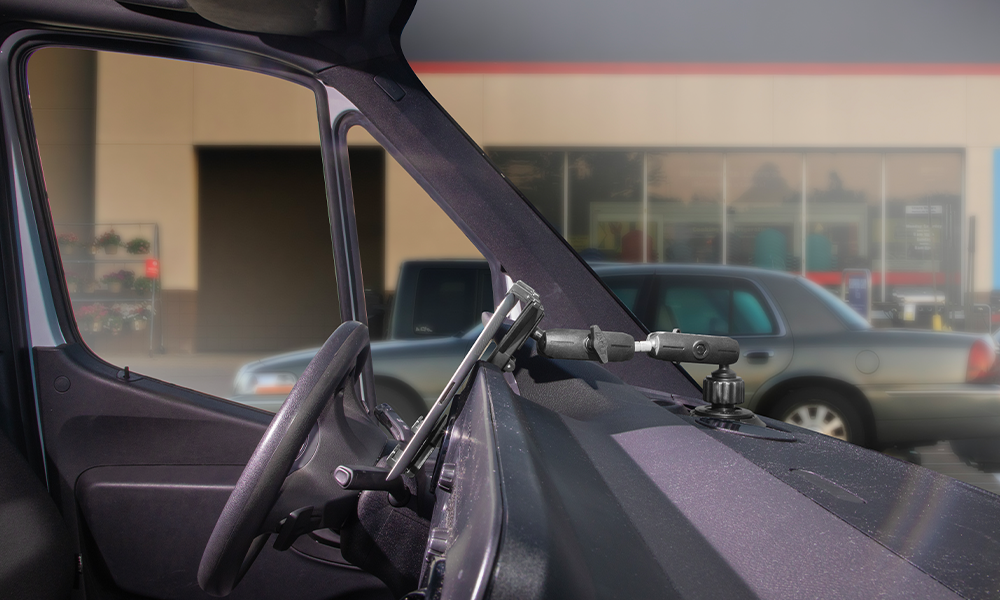 Top 5 Heavy Duty Phone Mounts for Truck Drivers