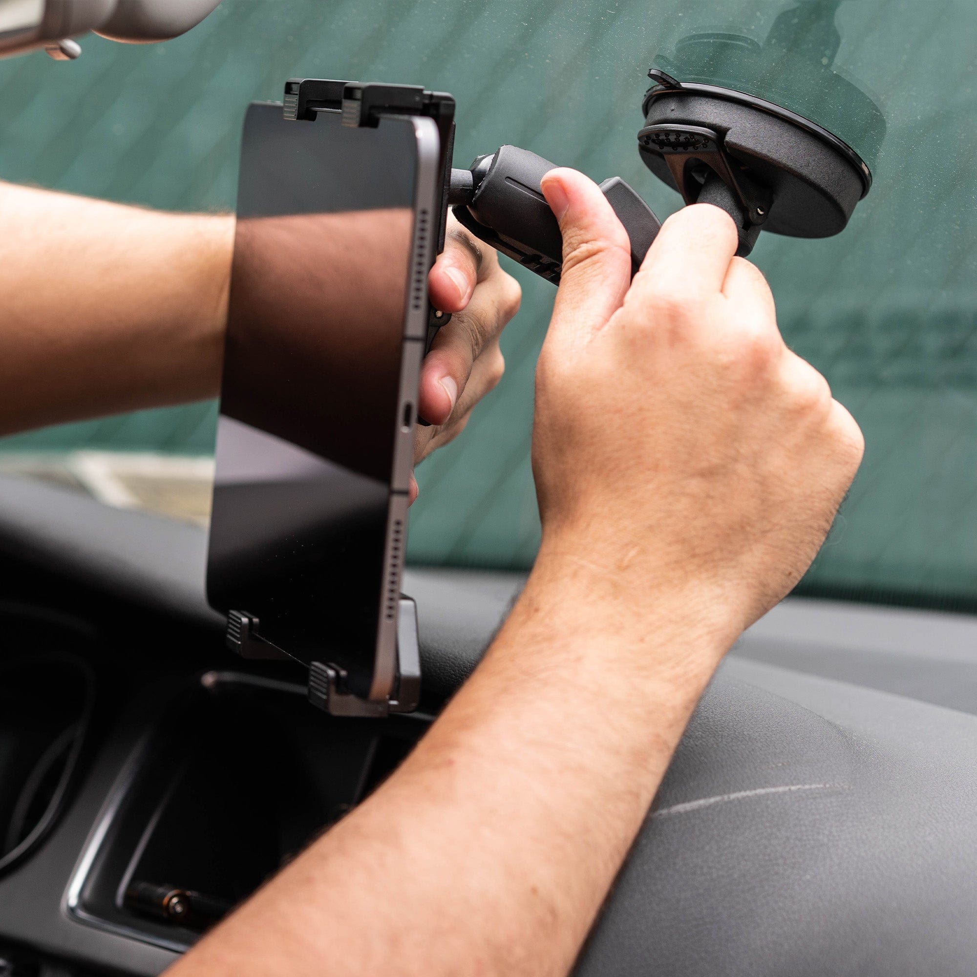 iBOLT™ TabDock™ Bizmount™ Suction Cup Mount