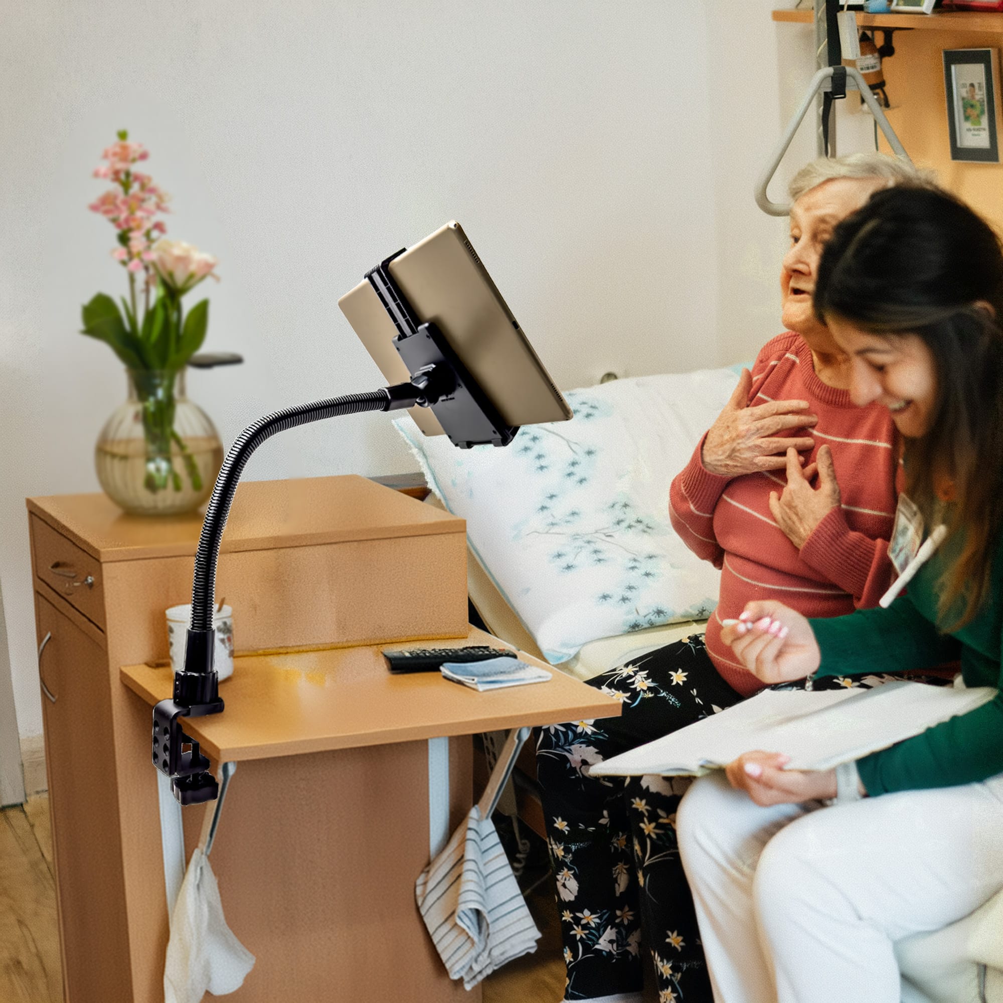iBOLT Mounts iBOLT ComfortiBOLT Bedside Mount Kit – Tablet & Phone Holder