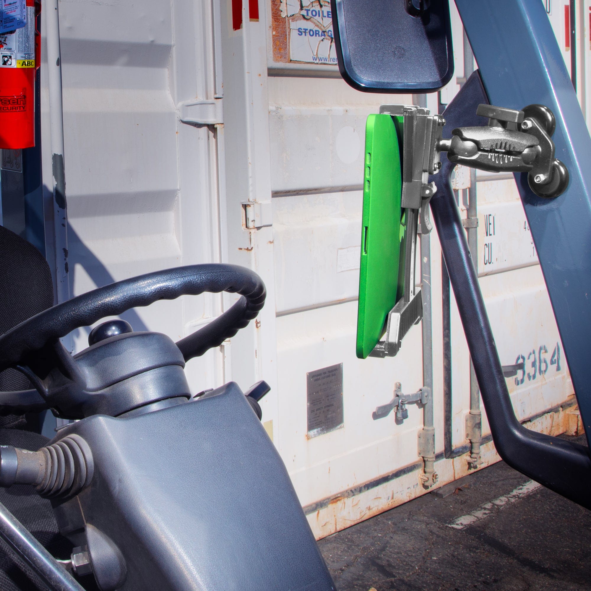 iBOLT Mounts iBOLT TabDock BizMount dualMag Low-Profile Strong Magnetic Mount for 7 to 10 inch Tablets