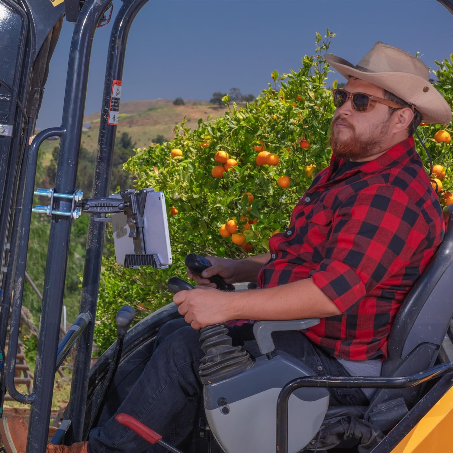 iBOLT Mounts iBOLT TabDock Bizmount Pillar Mount- Heavy Duty Forklift Tablet Mount for Warehouse Vehicles and 7-10 inch Tablets