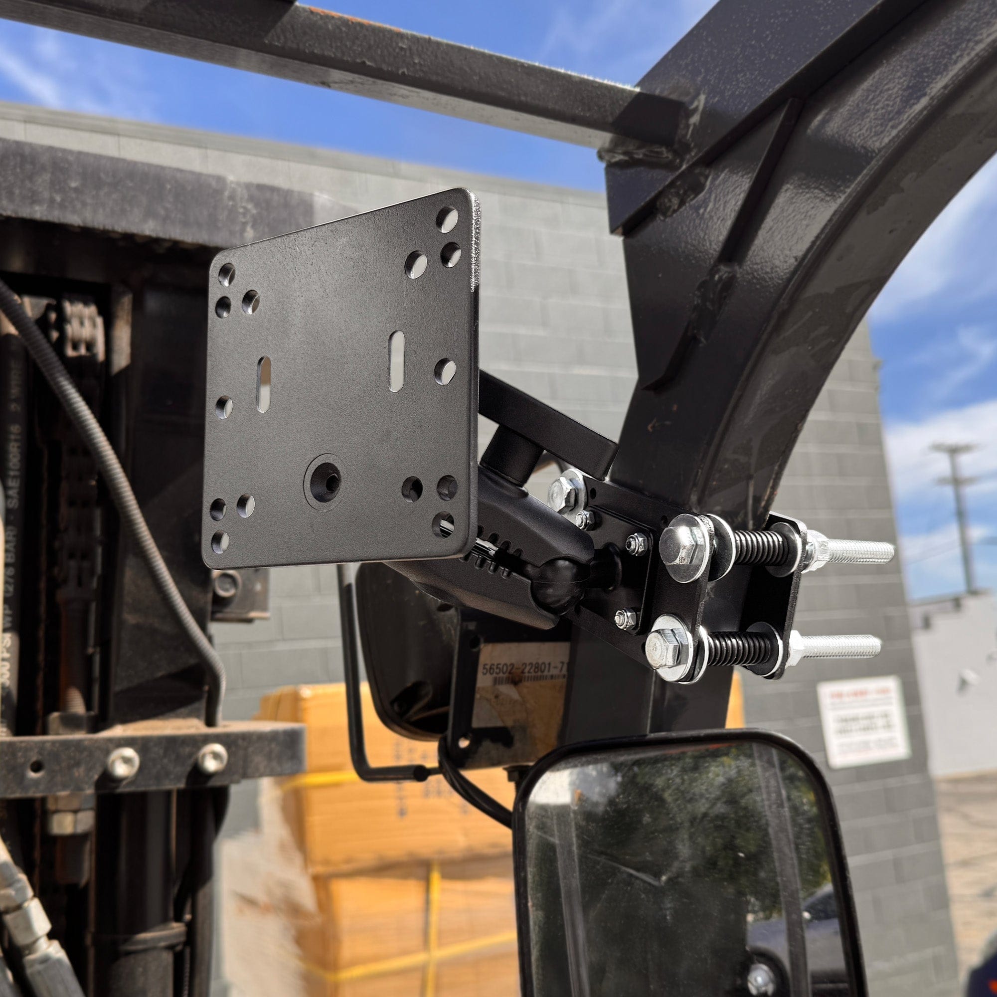 iBOLT Mounts iBOLT VESA 75x75 / 100x100 Monitor Pillar Mount with 38mm (1.5-inch) Ball Joint