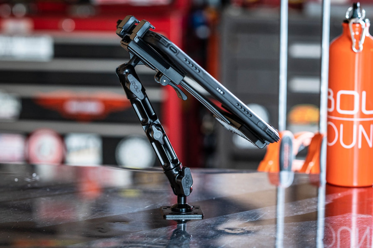 iBOLT device mounting setup inside a commercial vehicle