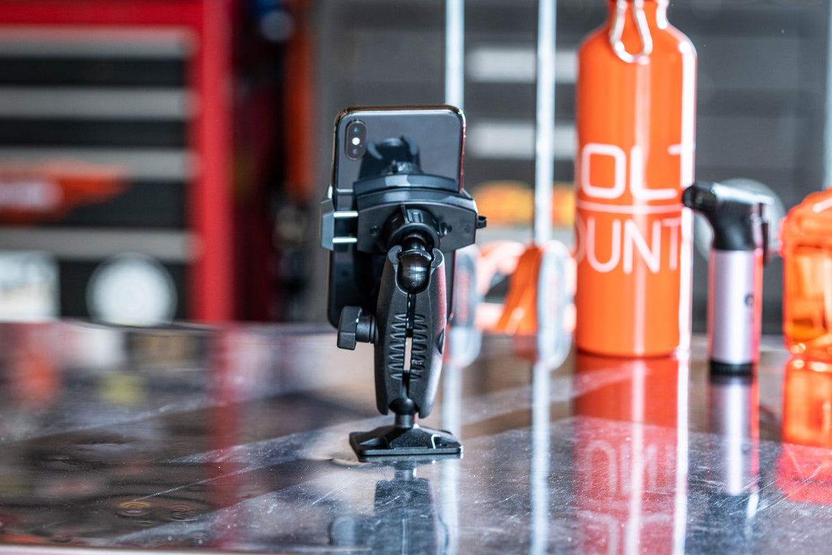 iBOLT device mounting setup inside a commercial vehicle