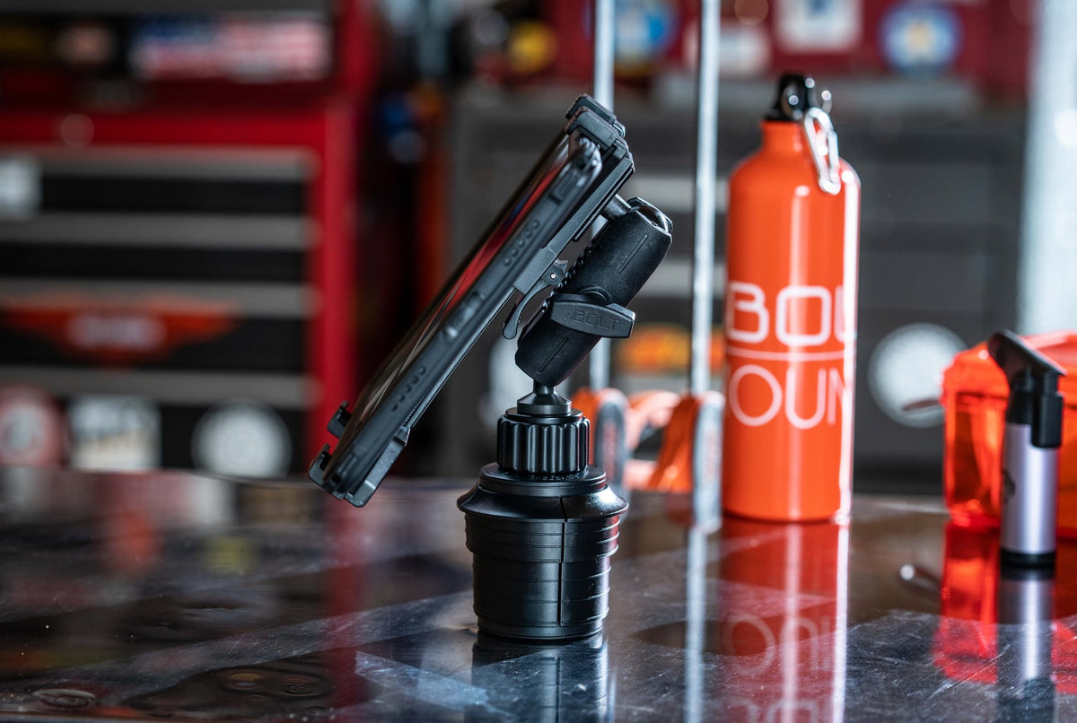 iBOLT device mounting setup inside a commercial vehicle