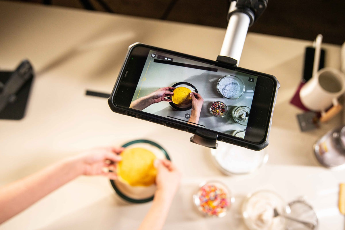 iBOLT device mounting setup in a restaurant workspace