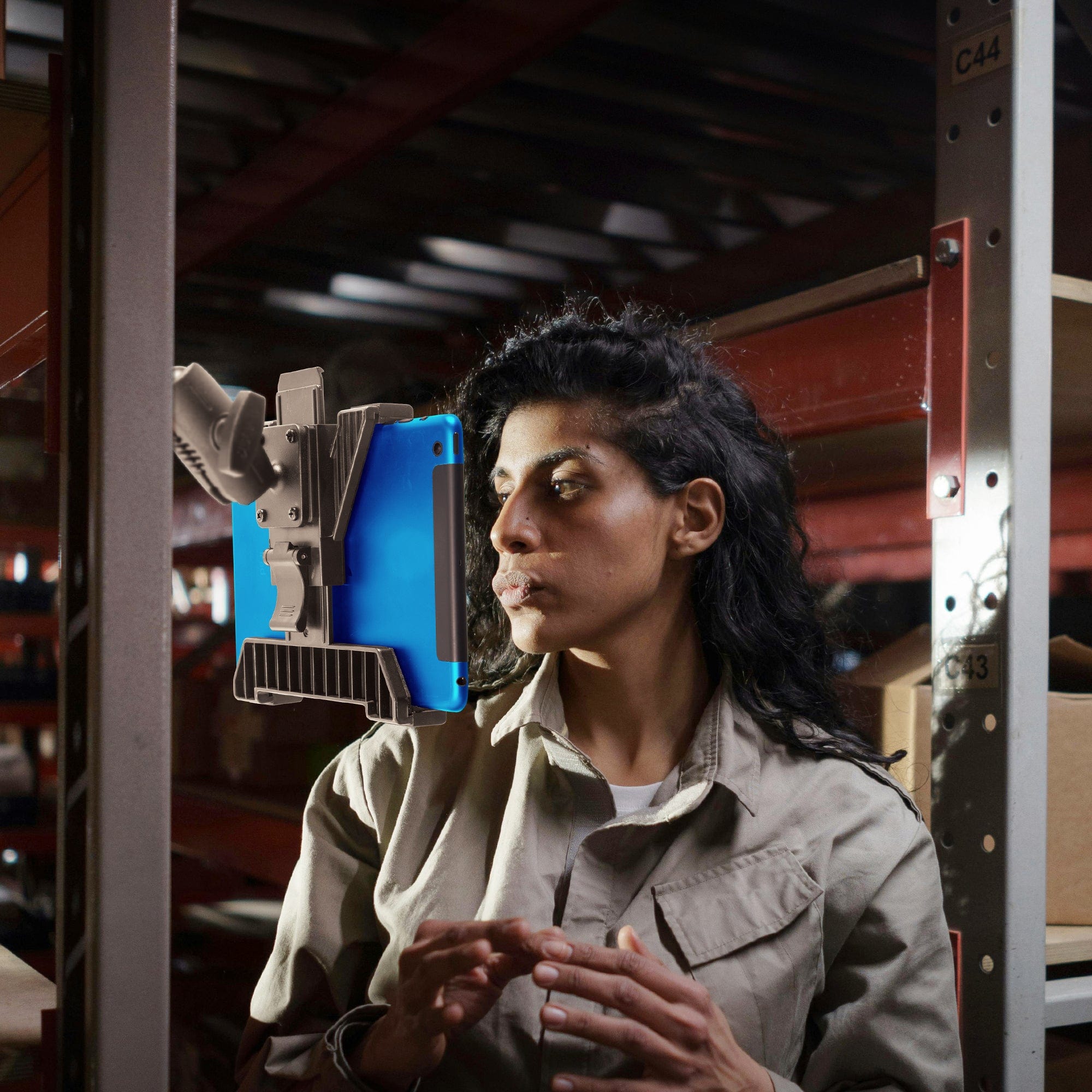 iBOLT Mounts iBOLT TabDock BizMount dualMag Low-Profile Strong Magnetic Mount for 7 to 10 inch Tablets