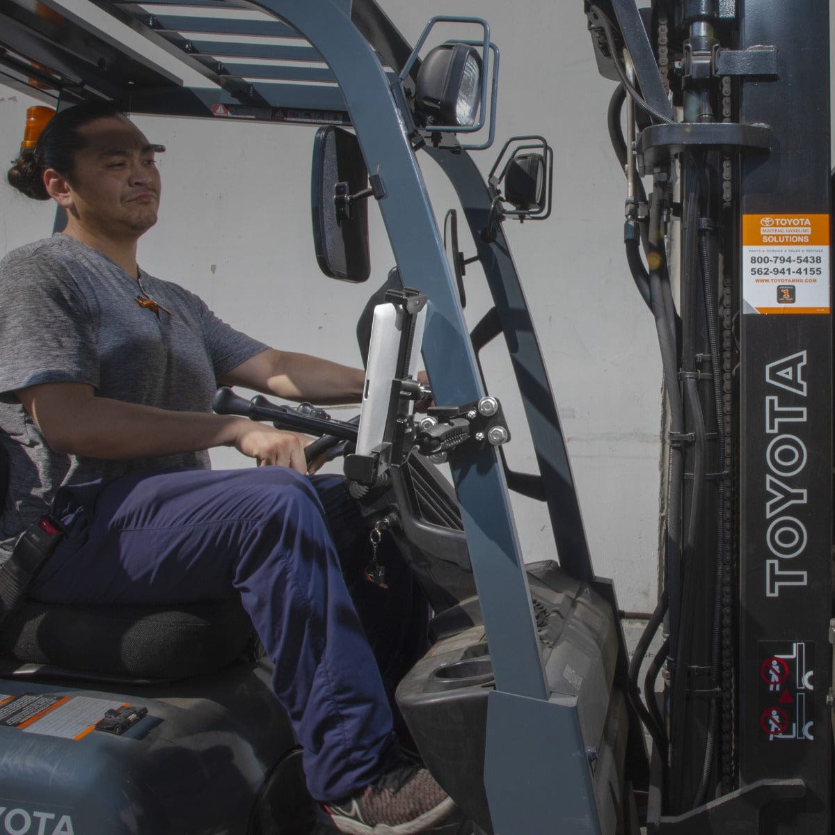 iBOLT Mounts iBOLT Dock’n Lock Bizmount™- Forklift Locking Tablet Mount