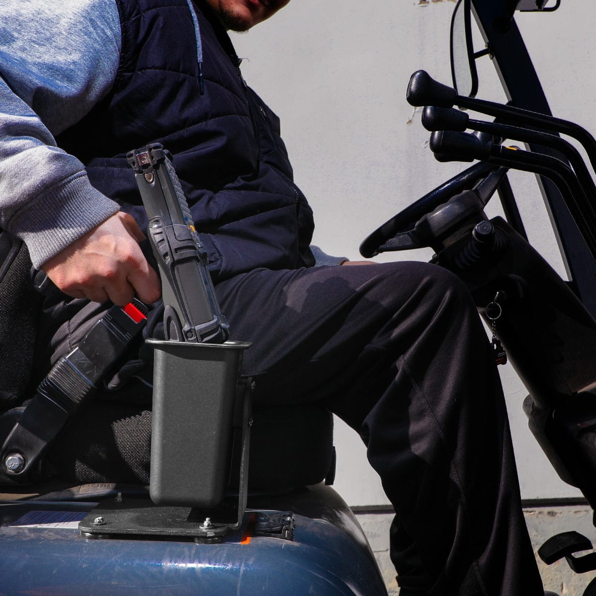 iBOLT Mounts iBOLT XL Barcode Scanner Magnetic Forklift Mount